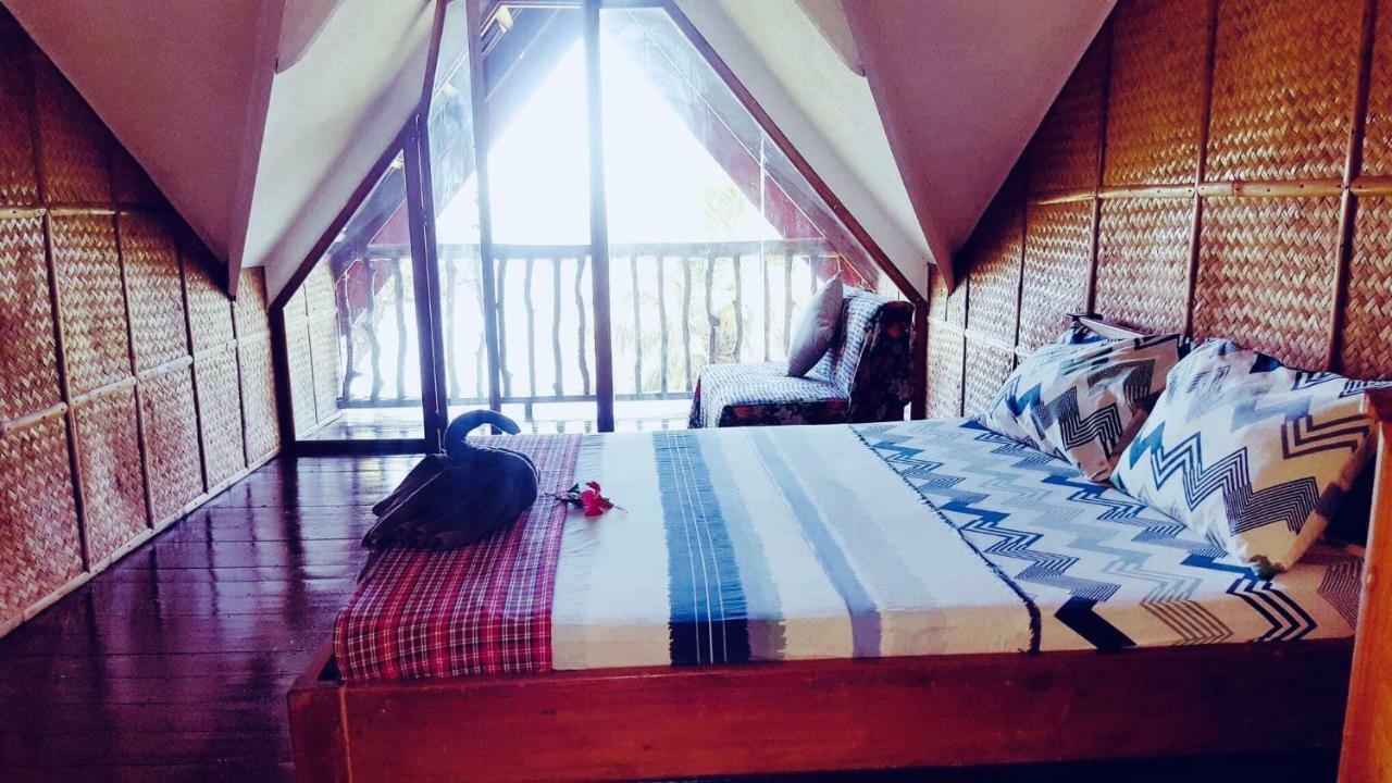 وايت بيتش فرونت أند كوتاجيز Buruanga المظهر الخارجي الصورة